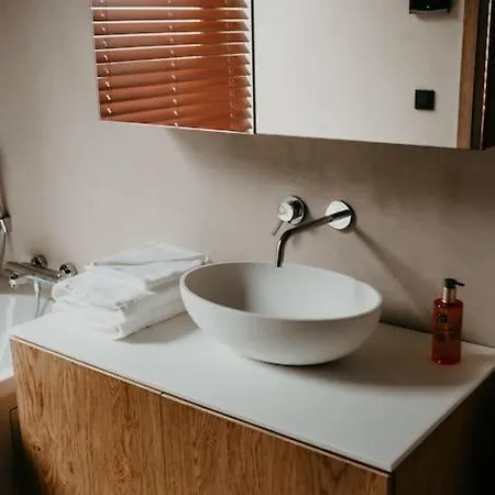 Holiday home 3-br Suburban Retreat *